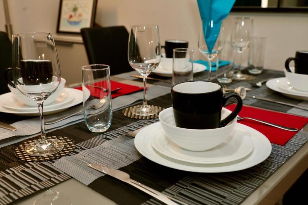 Apartment Aqua Dreams - Serviced Luxury Modern Centre 2 Bed