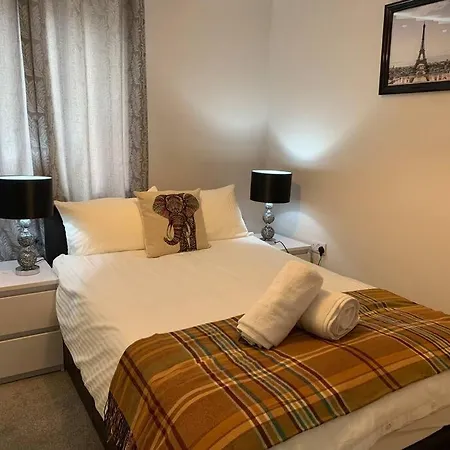 Aqua Dreams - Serviced Luxury Modern Belfast City Centre 2 Bed Apartment Exterior photo