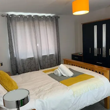 Aqua Dreams - Serviced Luxury Modern Belfast City Centre 2 Bed Apartment Exterior photo