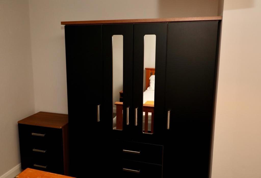 Апартаменты Aqua Dreams - Serviced Luxury Modern Centre 2 Bed