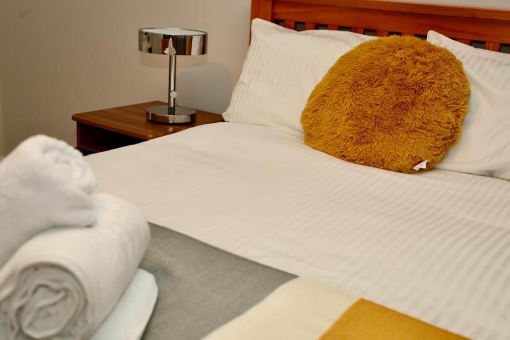 Aqua Dreams - Serviced Luxury Modern Centre 2 Bed
